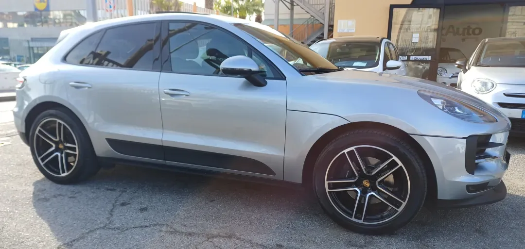 Porsche Macan (2021)