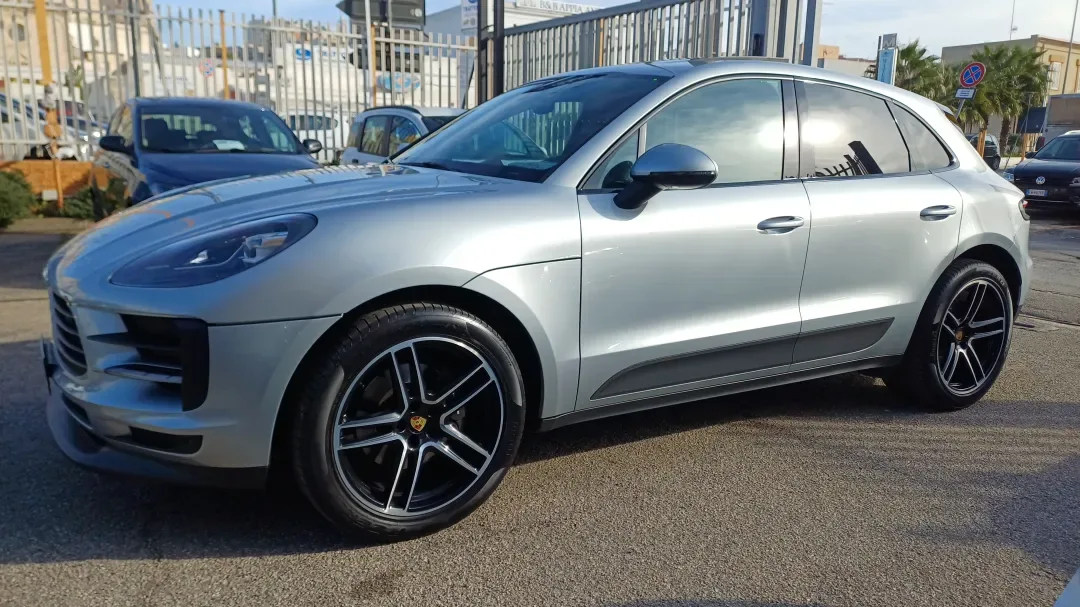 Porsche Macan (2021)